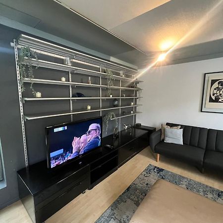One Bed House In Camden Town Villa London Eksteriør bilde
